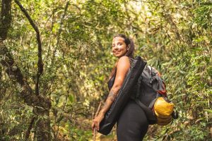 Mujer explorando, Naturaleza, Bosque, Jungla