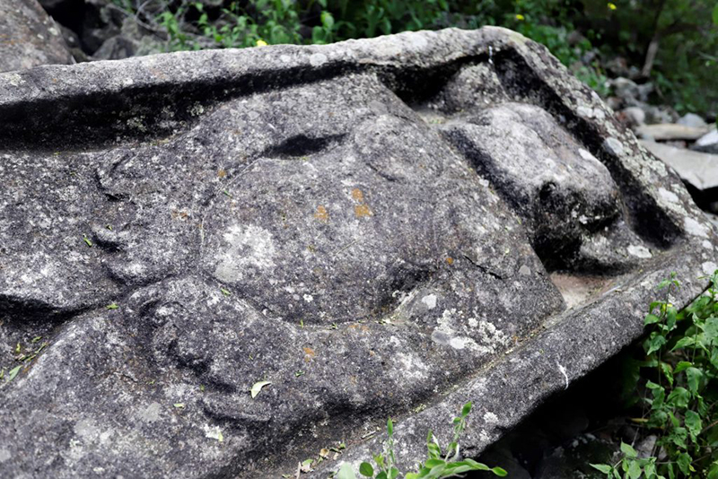 Descubren vestigios prehispánicos en un cerro de Puebla